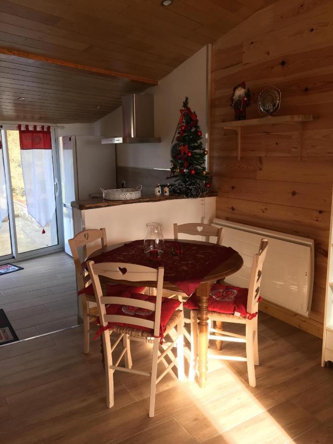 Logement Paisible A La Campagne Aubarede Exterior foto