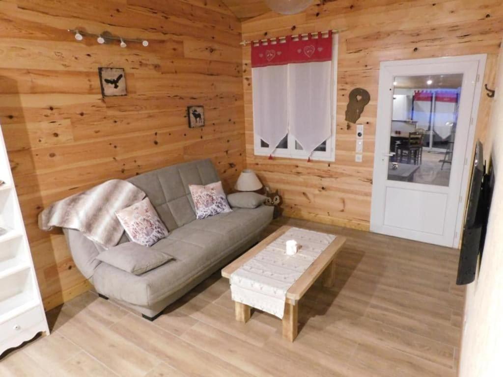 Logement Paisible A La Campagne Aubarede Exterior foto